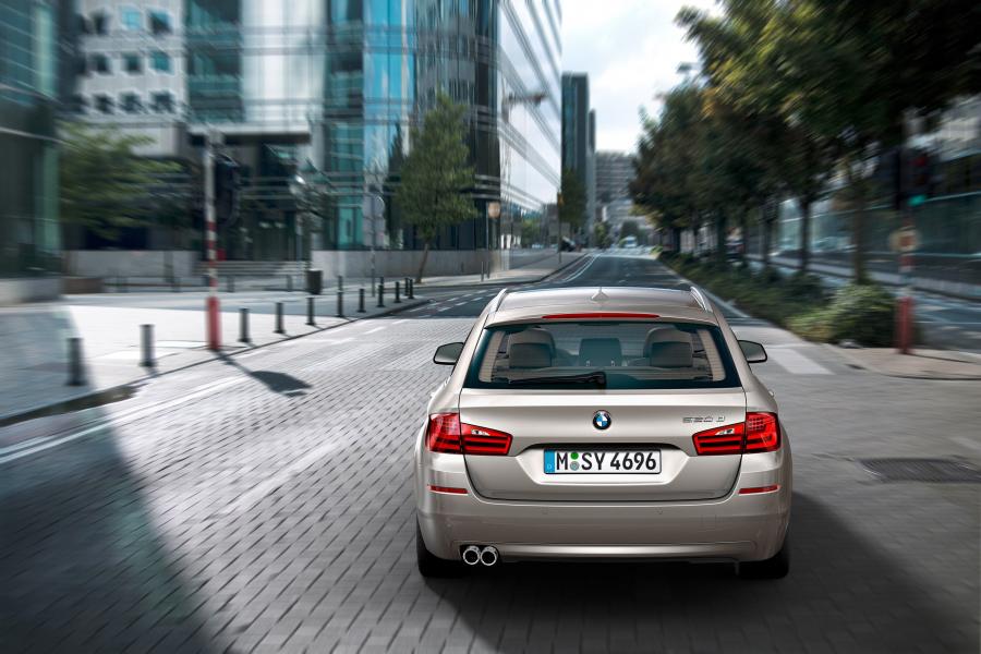  BMW 5-Series Touring 2010 года  (фото 59 из 75)
